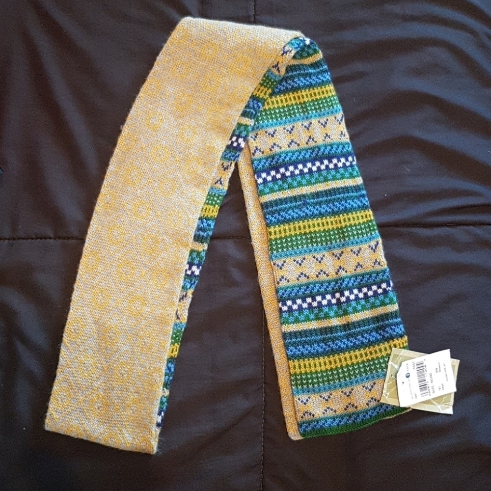 Fownes women's wool blend scarf new